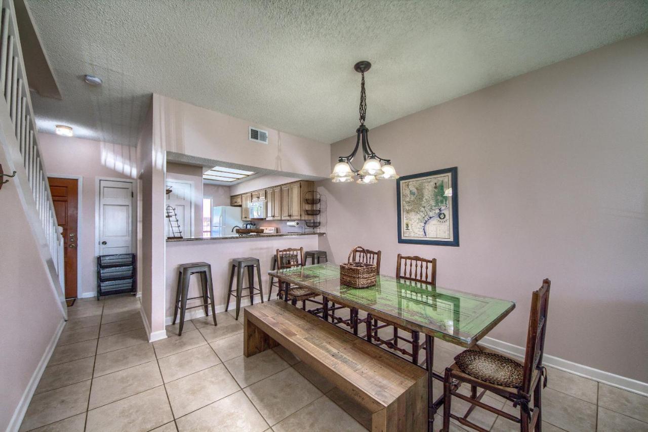The Iron Cactus Condo On The Comal Cw C102 New Braunfels Exteriör bild