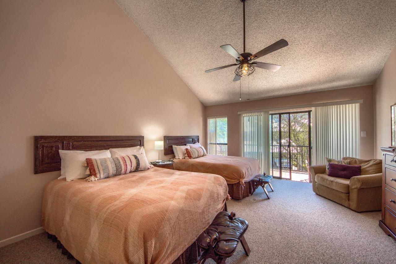 The Iron Cactus Condo On The Comal Cw C102 New Braunfels Exteriör bild