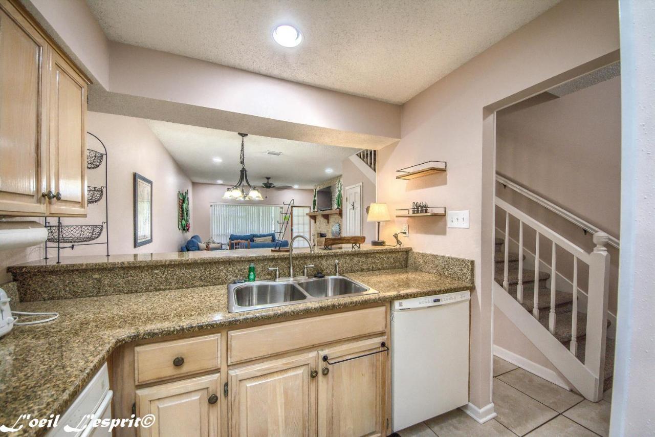 The Iron Cactus Condo On The Comal Cw C102 New Braunfels Exteriör bild